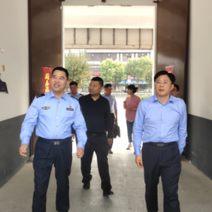 杜玉民赴潁州區(qū)調(diào)研市場監(jiān)管所“兩化”建設工作